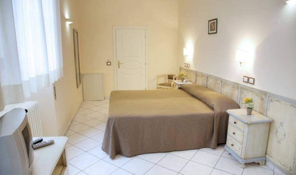 Villa Santa Margherita - B&B Кортона Екстер'єр фото